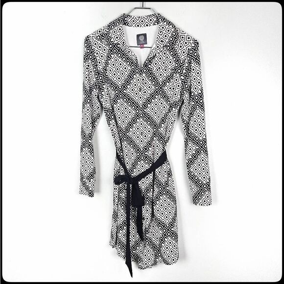 VINCE CAMUTO Women's Printed Crepe de Chine Shirtdress w/ Tie Belt Black White 4 - Picture 3 of 8
